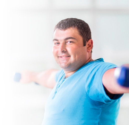 Man lifting weights